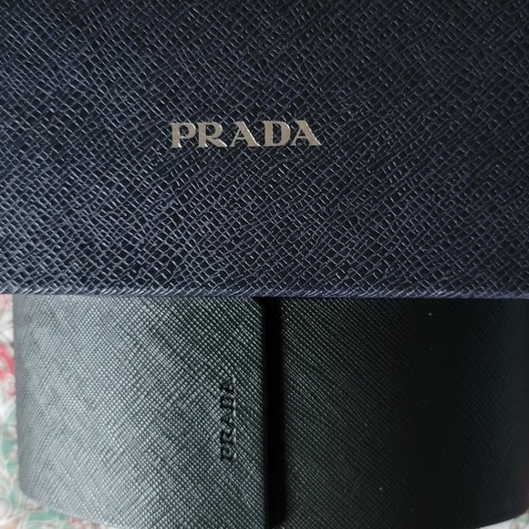 PRADA SUNGLASSES - Picture 7 of 10